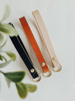 EMBER & IVORY - Macrame Leash - Ember - Spiral - Natural Leather Black Handle - PAWMART.ca