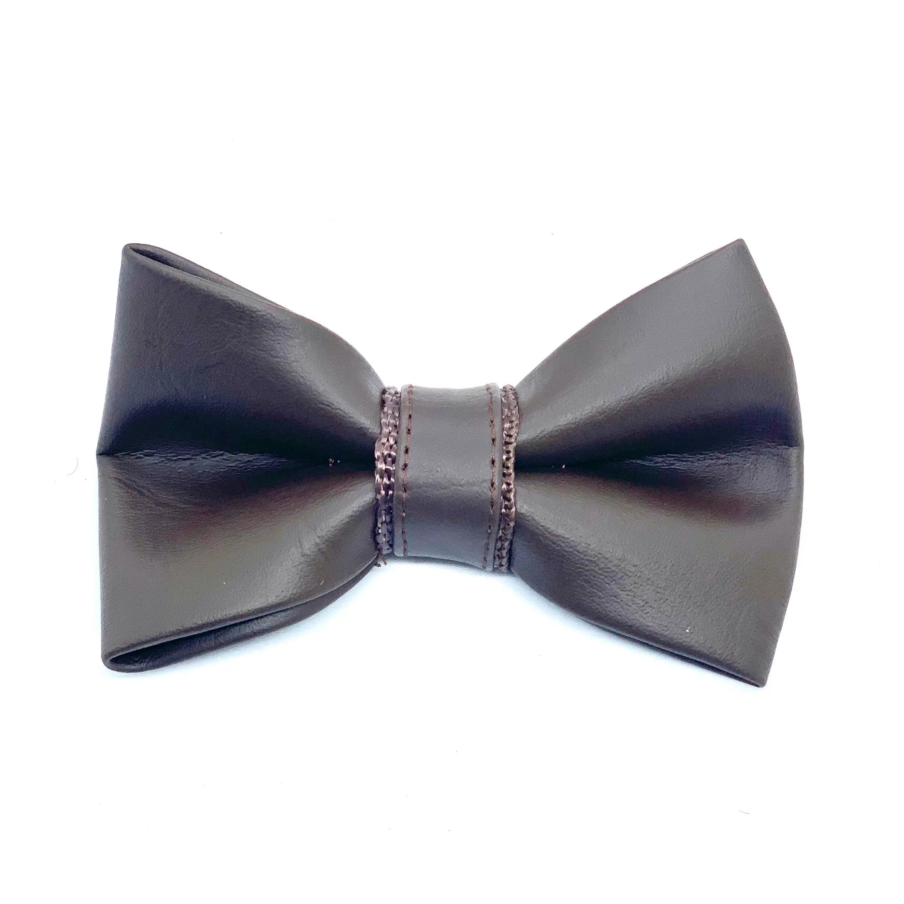 Grizzly brown leather bow tie Puccissimé Pet Couture