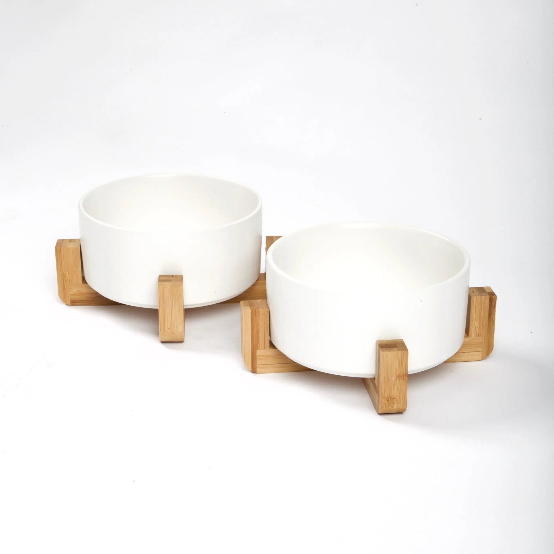 PAWMART - Dog Bowl with Wooden Stand - PAWMART.ca